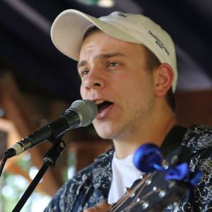 Meet your Posher, Adam